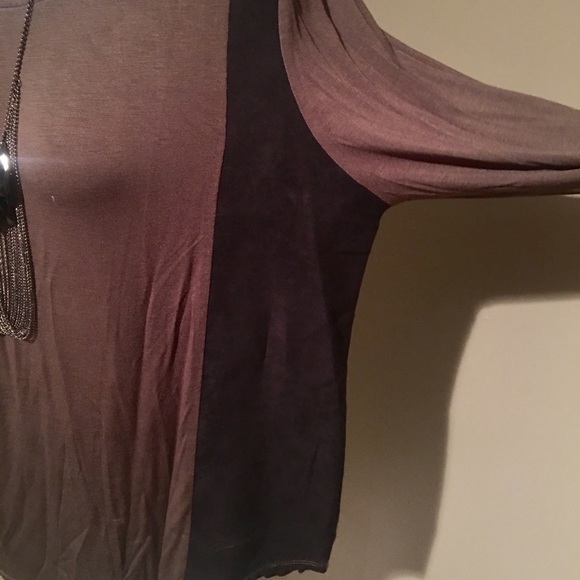 Olive & Oak Loose Fitting Tunic /Top Two Toned - Picture 2 of 3